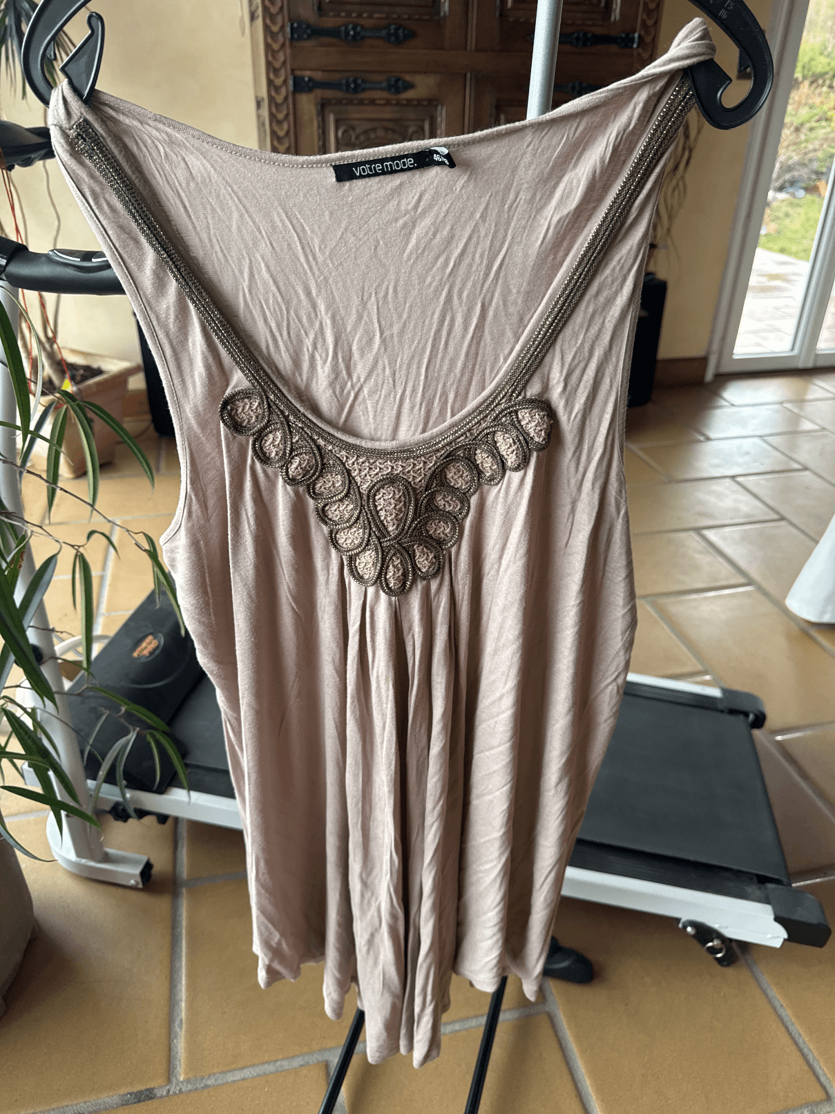 Haut Votre Mode beige brodé taille 46