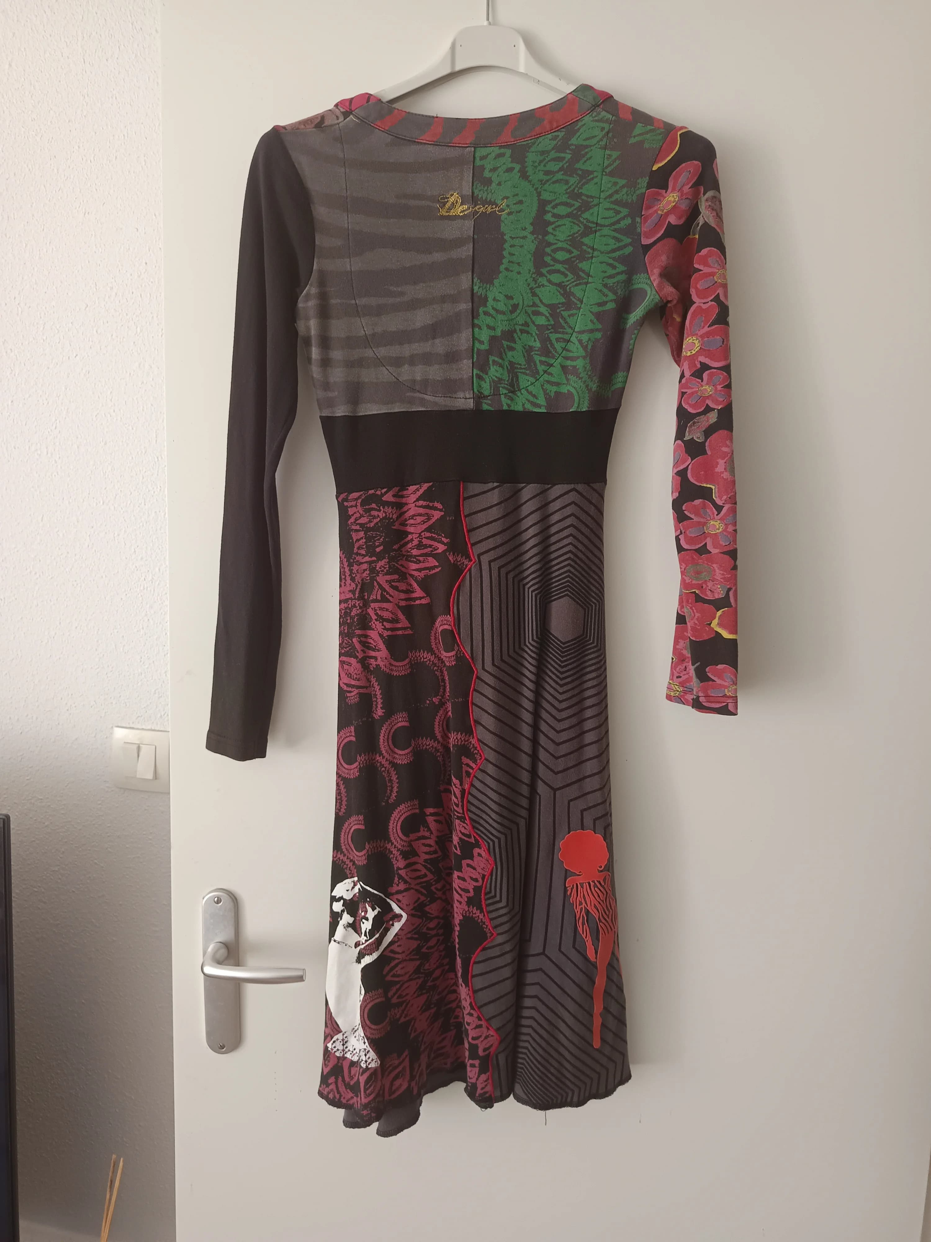 Robe Desigual imprimée motifs floraux et graphiques — photo 3