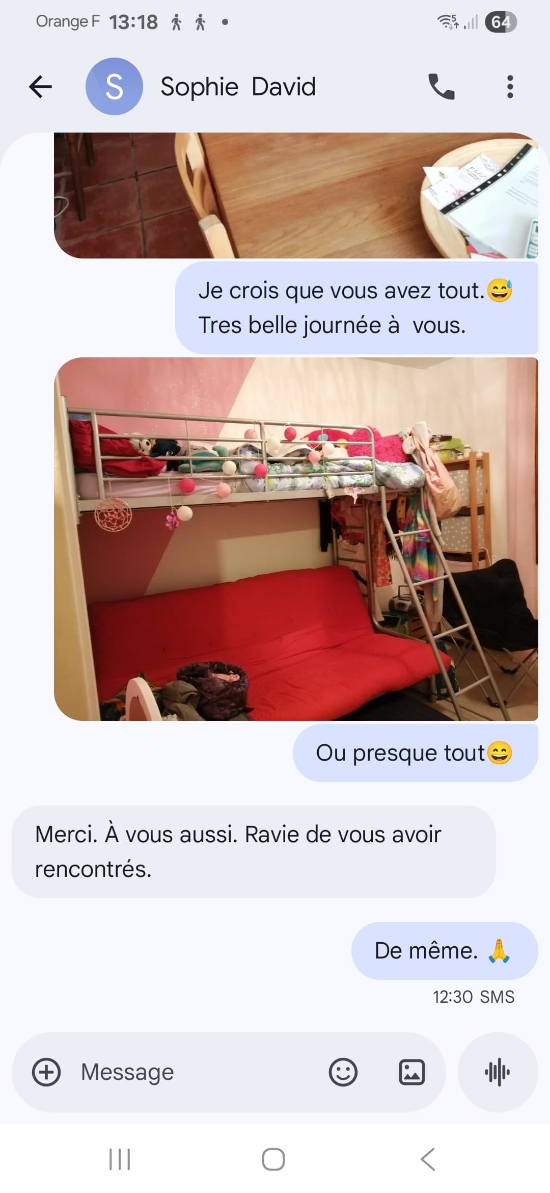 Chambre mezzanine avec canapé et lits superposés — photo 3