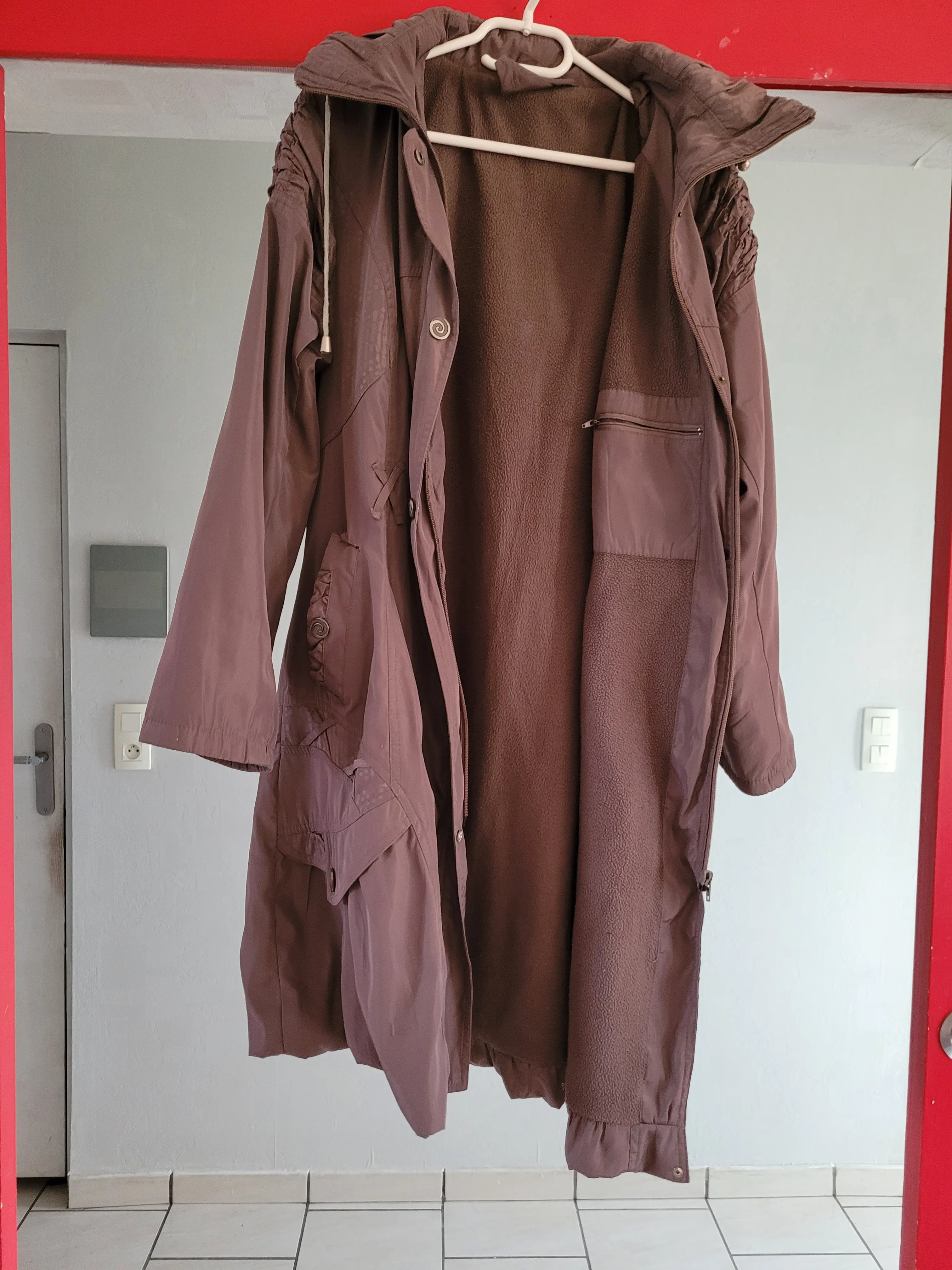 Manteau marron femme avec capuche — photo 4