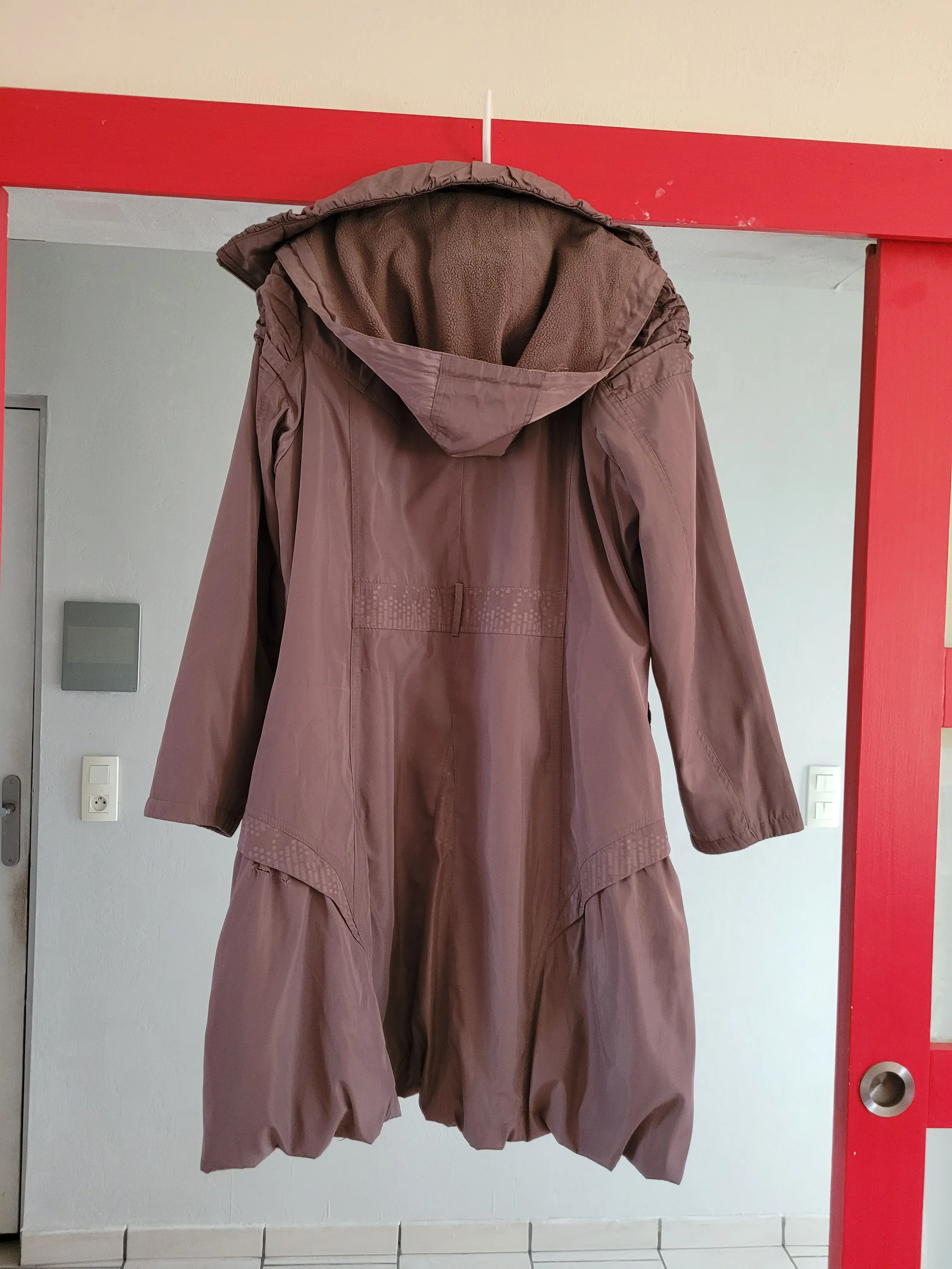 Manteau marron femme avec capuche — photo 5