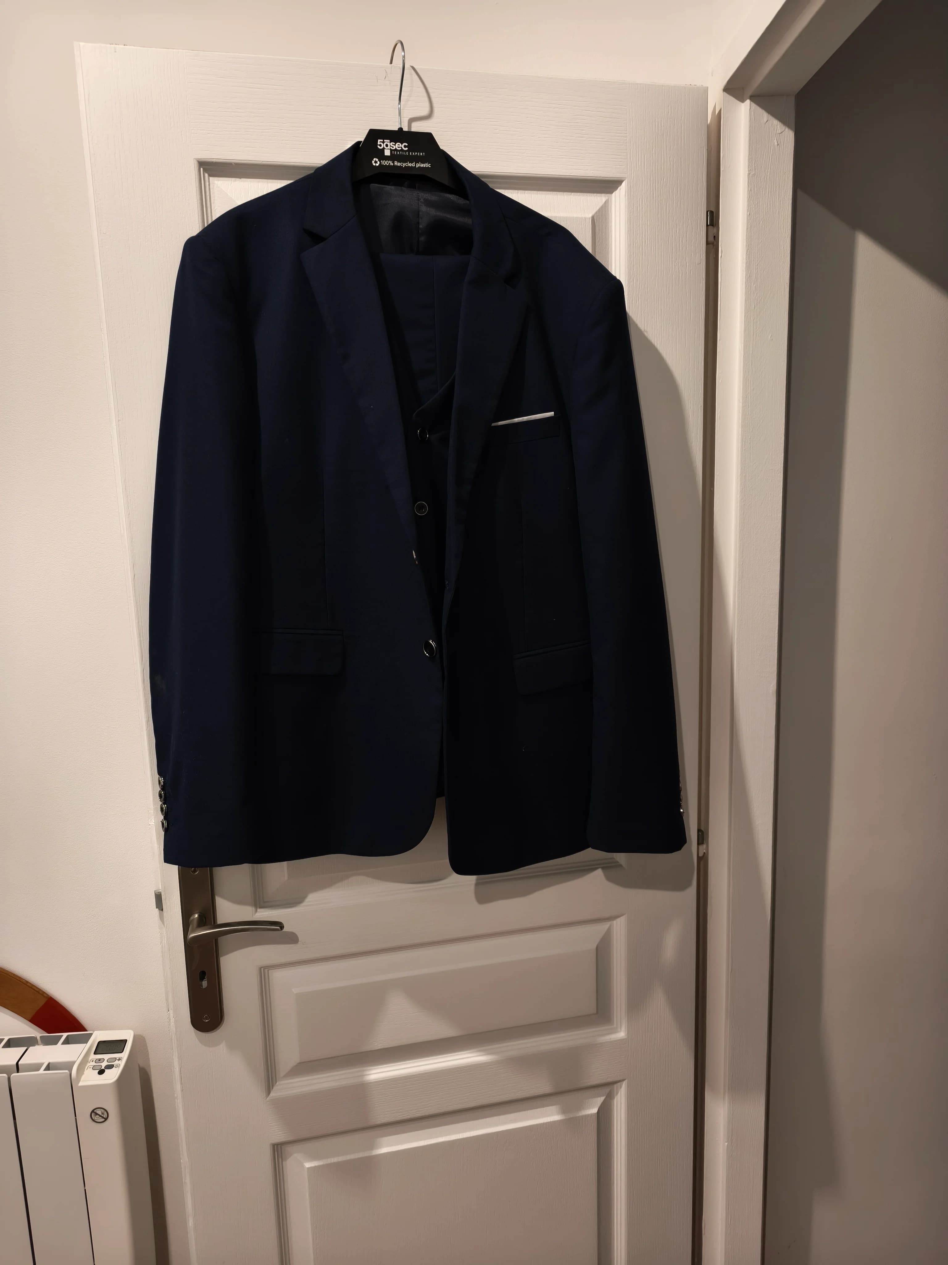 Costume bleu marine 3 pièces homme