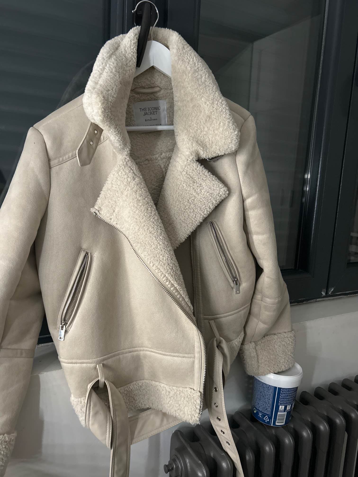 Blouson aviateur femme Strabivarius, The Iconic Jacket