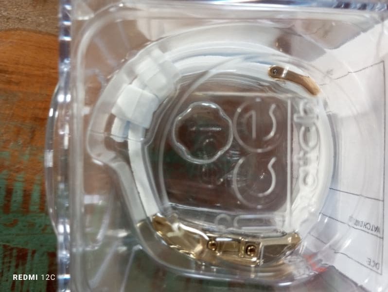 Montre Ice-Watch digitale or et blanc, neuve — photo 5