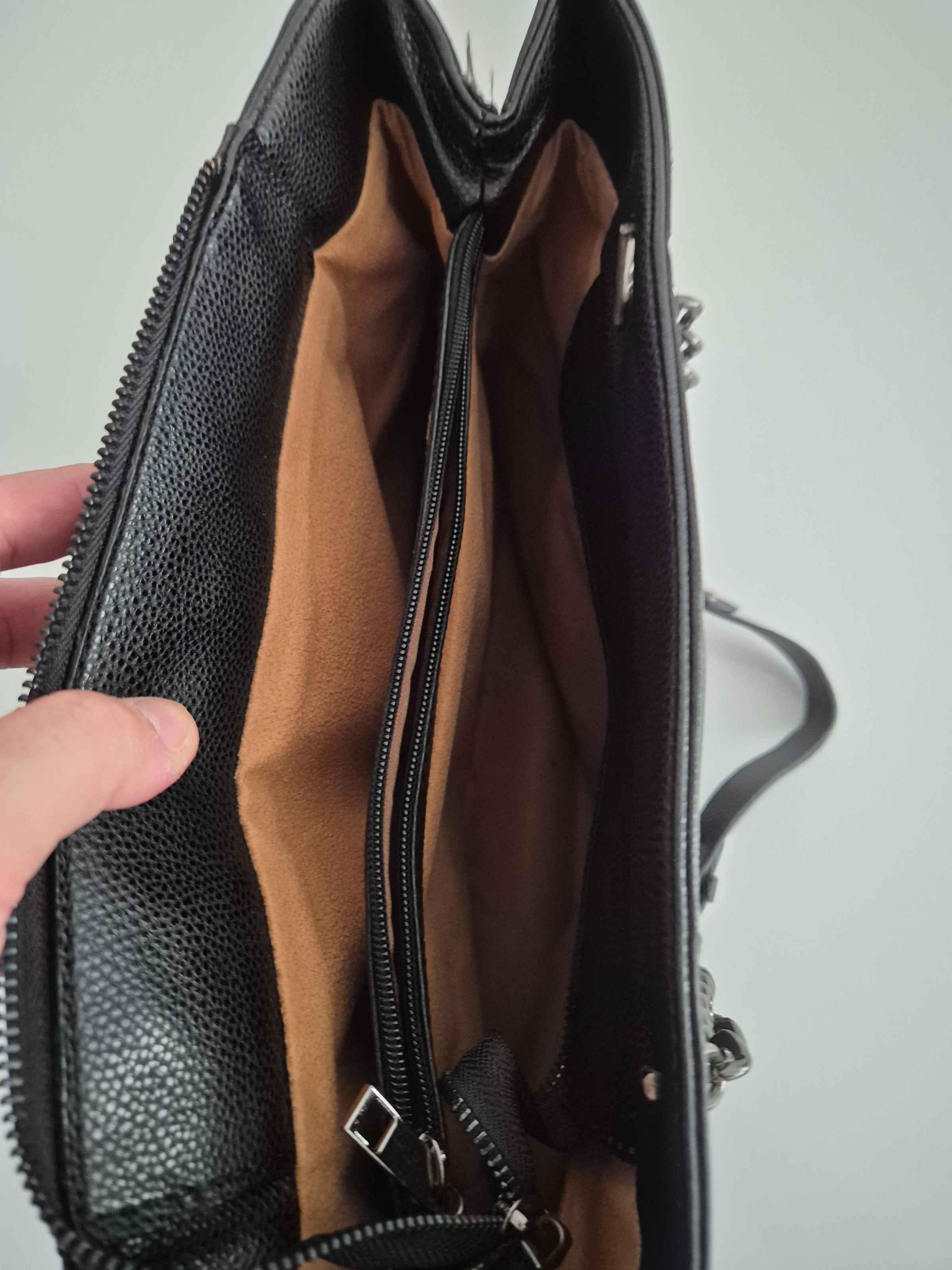 Sac à main noir matelassé avec chaînes — photo 3