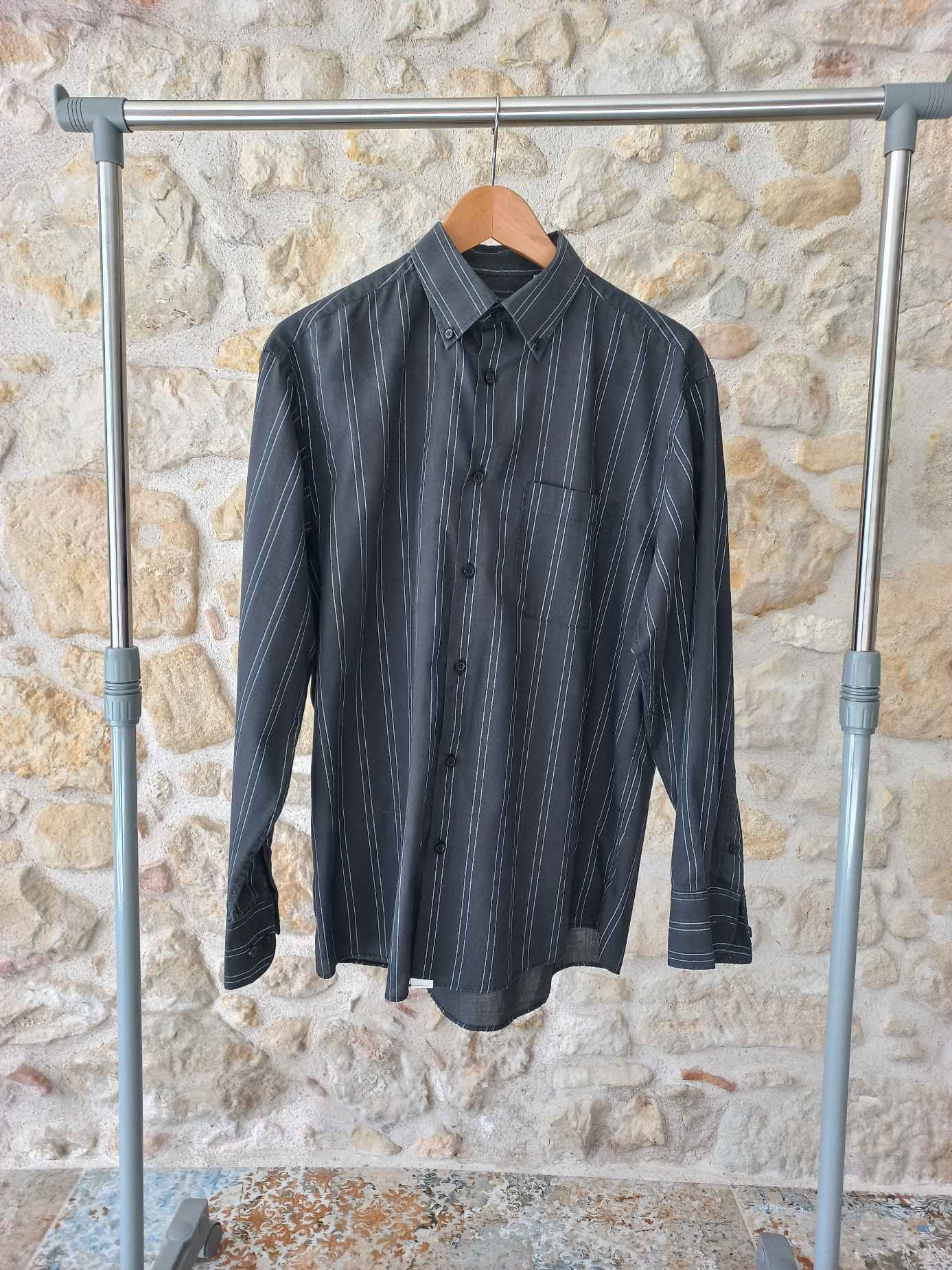 Chemise homme noire à rayures blanches taille L — photo 1