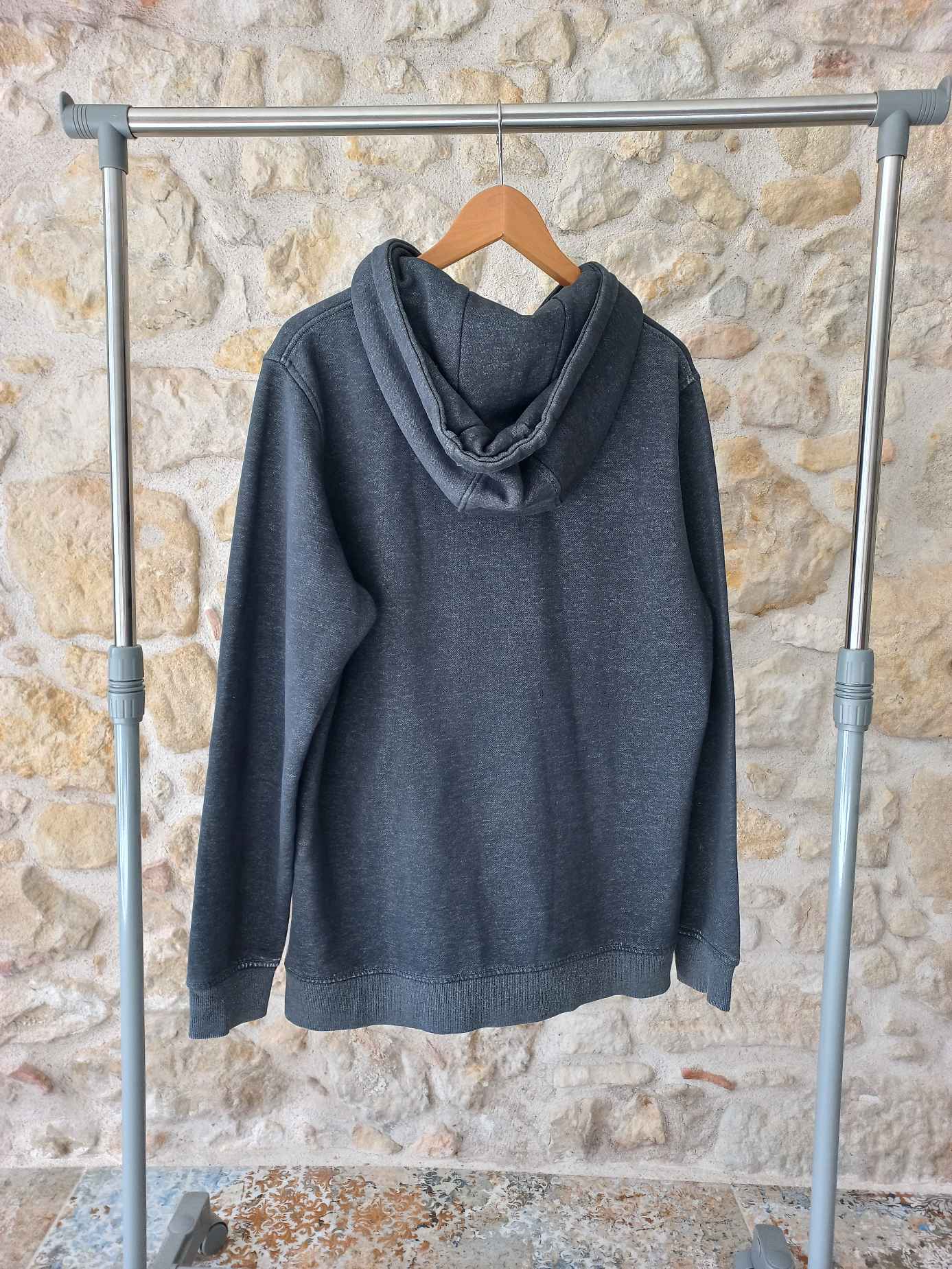 Sweat à capuche gris avec motif graphique "Sunshine on my face" — photo 2