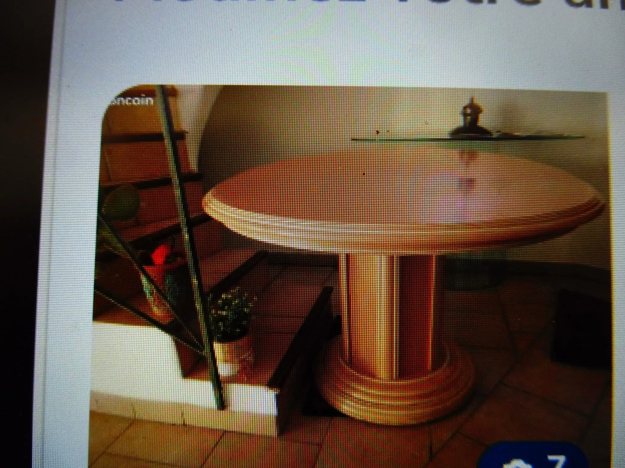 Table basse design bois clair — photo 1