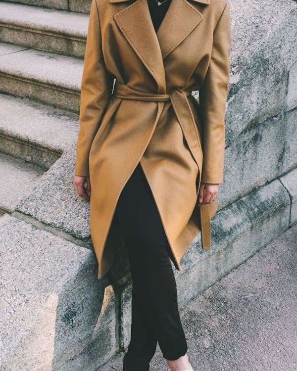 Manteau long camel ceinturé en laine — photo 1