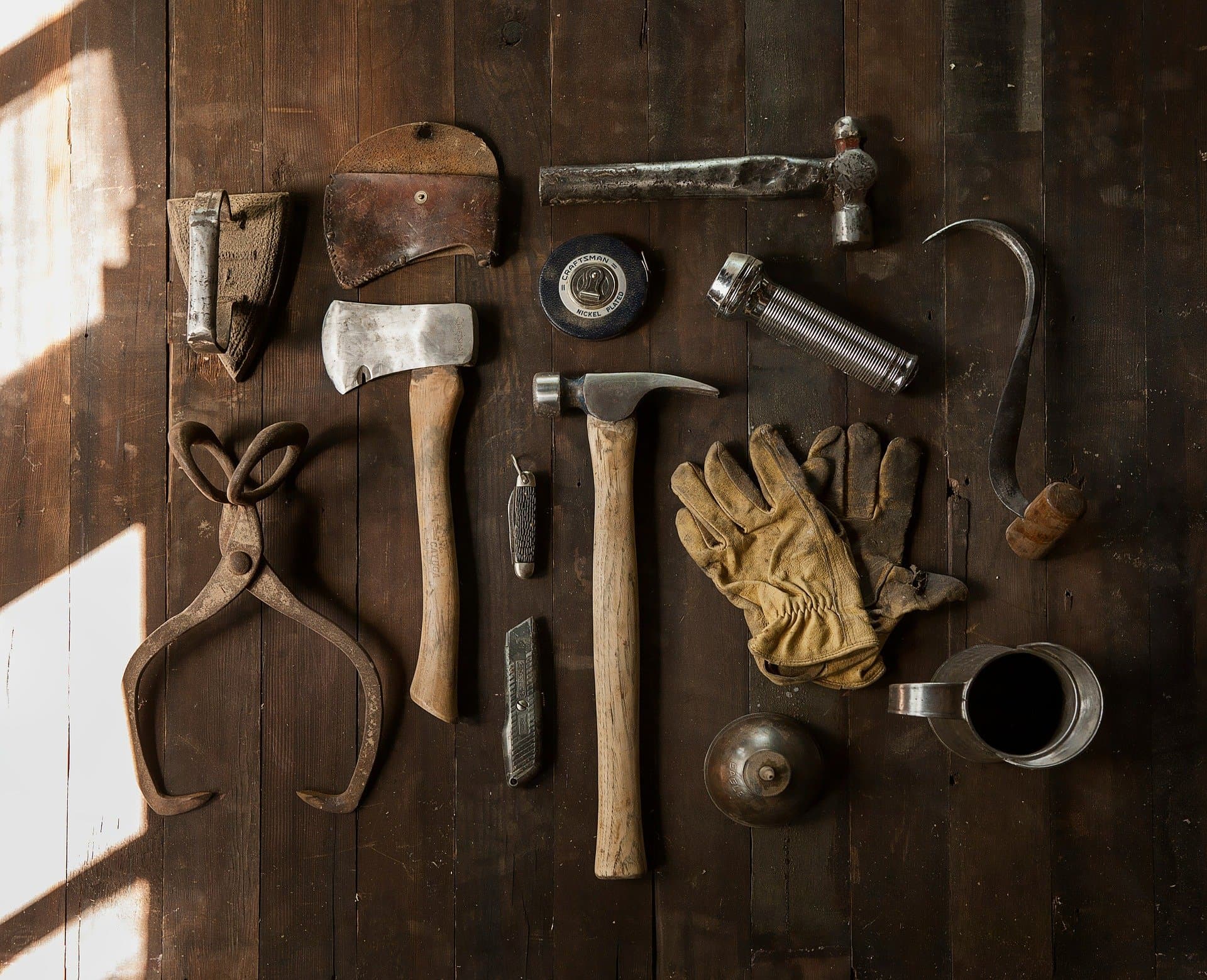 Lot d'outils manuels vintage de bricolage